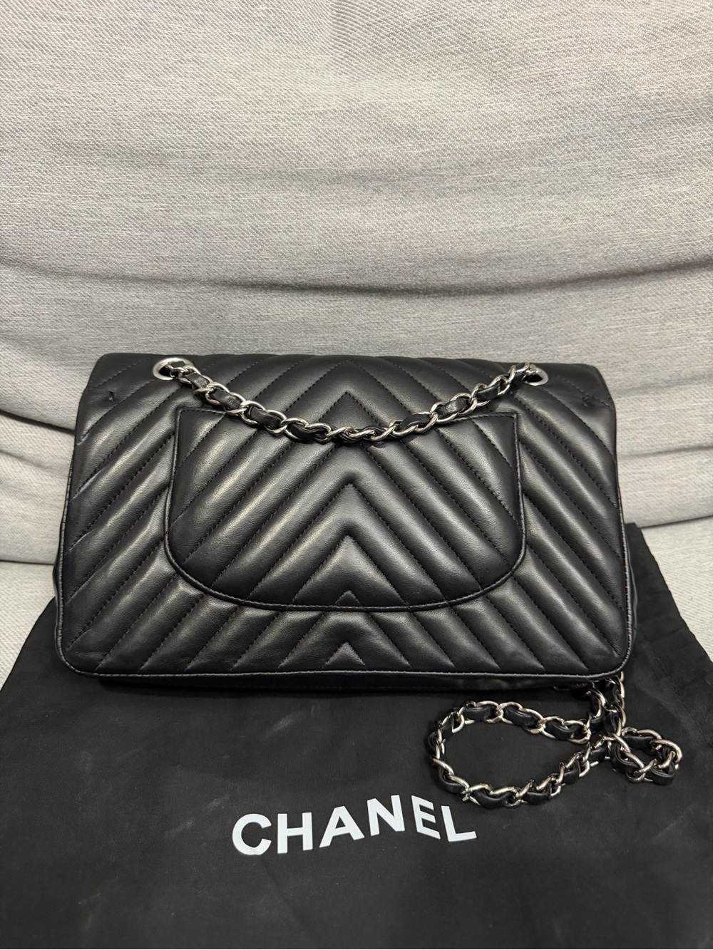 Chanel Black Chevron Quilted Leather Shoulder Bag medium double flap - Picture 3 of 11